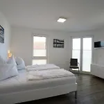 度假居 Vier-winde-villa Mit Schwimmbad Hohen Wieschendorf