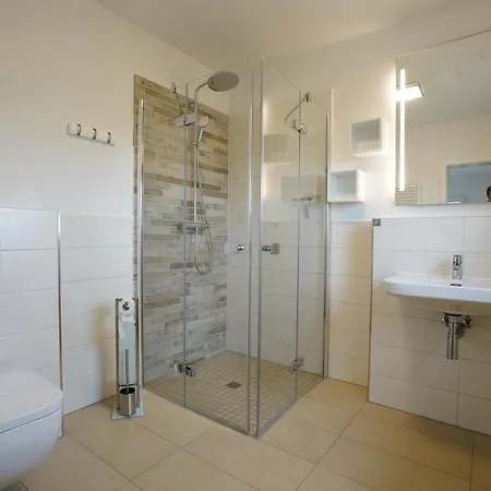 Vier-winde-villa Mit Schwimmbad Hohen Wieschendorf