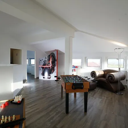 Vier-winde-villa Mit Schwimmbad Hohen Wieschendorf