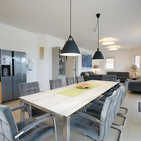 Dom wakacyjny Vier-winde-villa Mit Schwimmbad