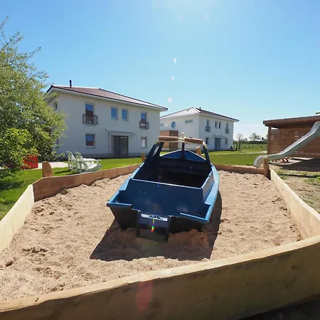 Vier-winde-villa Mit Schwimmbad *