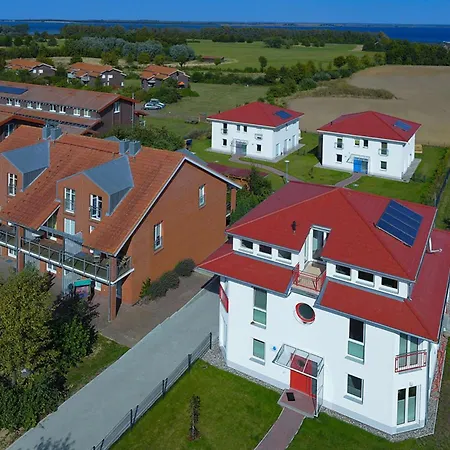 Vier-winde-villa Mit Schwimmbad Hohen Wieschendorf